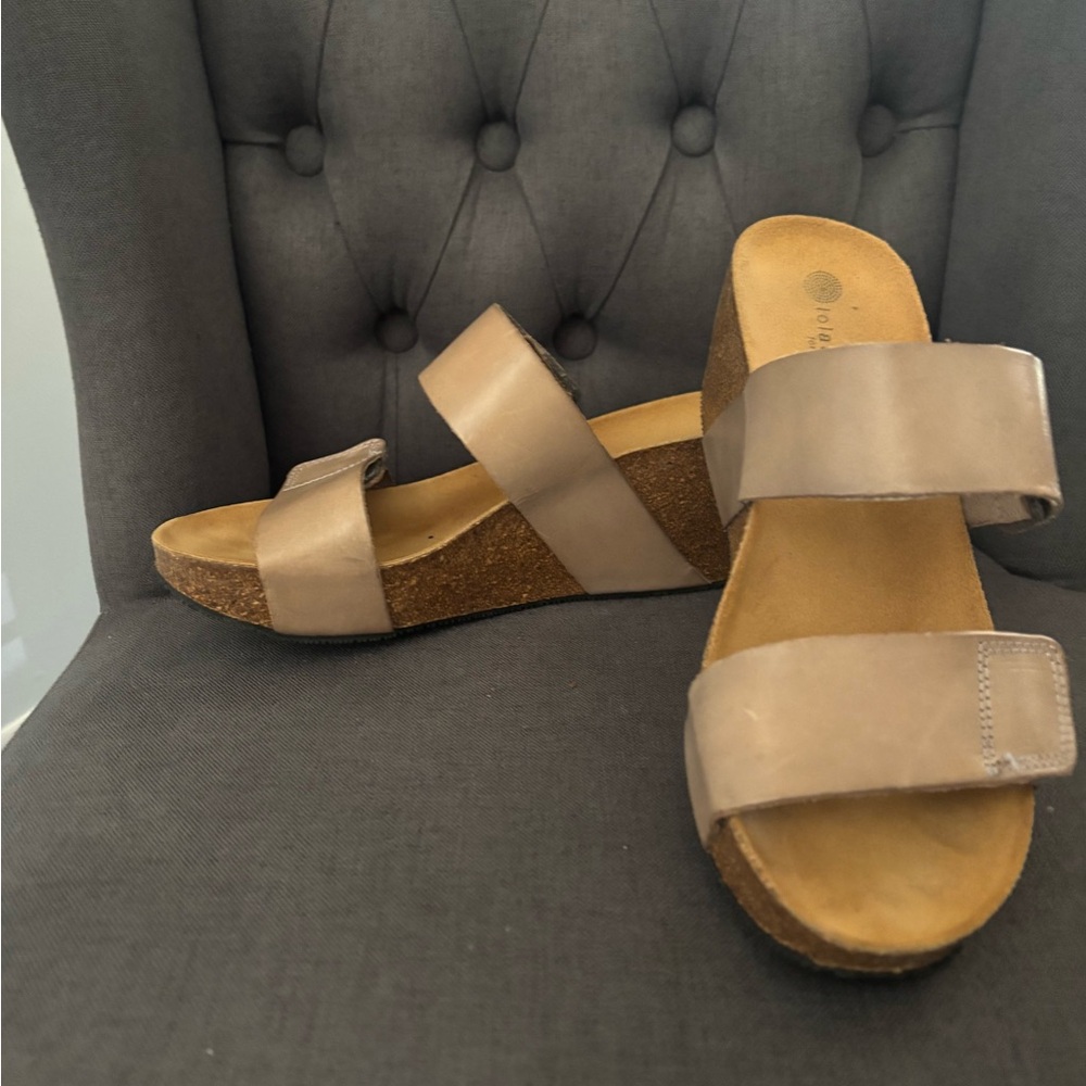 Lola Sabbia for Eric Michael Women's wedge strap Slide Sandals 40